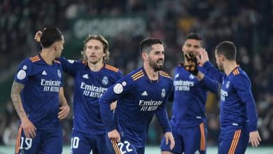 صورة عاجل .. لاعب ريال مدريد يهدد زميله في الفريق وأزمة متوقعة  