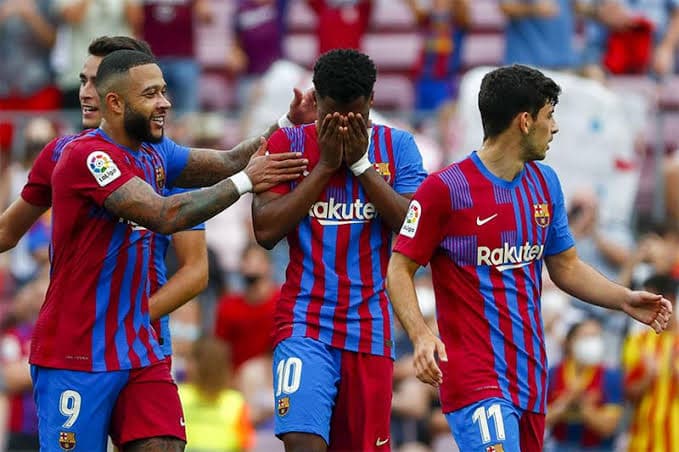 عاجل .. برشلونة يقترب من 3 صفقات نارية