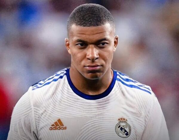 ريال مدريد يطيح بلاعب مفاجئ خلال أسابيع