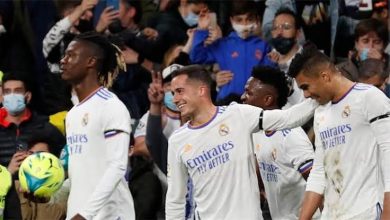 صورة عاجل .. انشيلوتي يصب غضبه على مدافع ريال مدريد