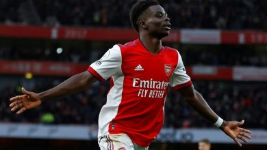 صورة ريال مدريد يراقب لاعب أرسنال