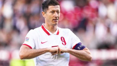 صورة لابورتا يهاجم تيباس بسبب ليفاندوفسكي