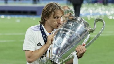 صورة ‏مياتوفيتش يسخر من نجم ريال مدريد