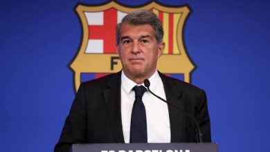 صورة لابورتا يصدم جماهير برشلونة بشأن خزائن البارسا