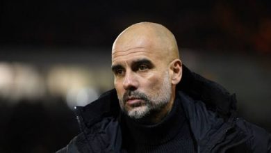 صورة جوارديولا يفاجئ جمهور برشلونة 