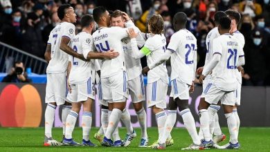 صورة عاجل .. مهاجم ريال مدريد يوقع على تمديد عقده 