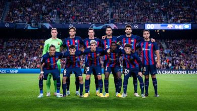 صورة أقوى إهانة في تاريخ برشلونة.. تشافي يدمر مهاجم الفريق