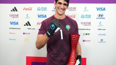 صورة ياسين بونو رجل مباراة المغرب واسبانيا في كأس العالم