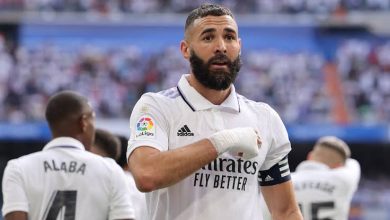 صورة ريال مدريد يُفاجئ كريم بنزيما بشأن مستقبله بعد الهزيمة أمام برشلونة 