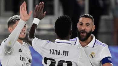 صورة عائلة نجم ريال مدريد تنصحه بالرحيل! 