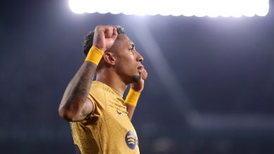 صورة رافينيا يفاجئ جمهور برشلونة 