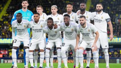 صورة أنشيلوتي يفاجئ لاعبي الوسط قبل لقاء فالنسيا 