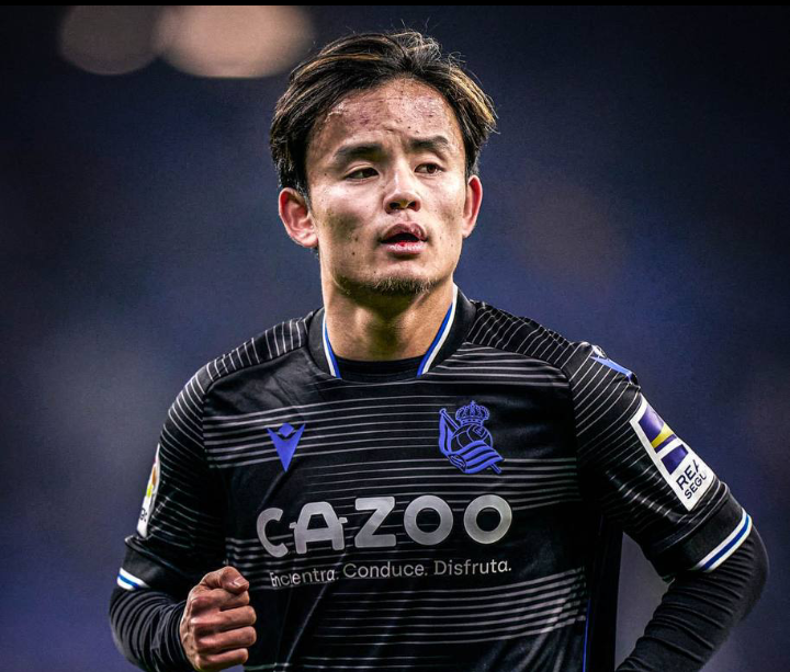 صورة برشلونة يستفسر عن كوبو