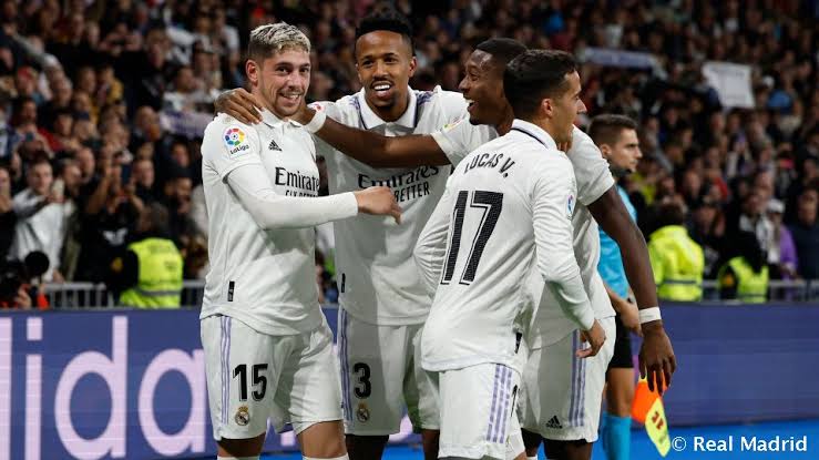 صورة رغم تألقه اللافت.. أنشيلوتي يثير الجدل بتصريح جديد حول نجم ريال مدريد