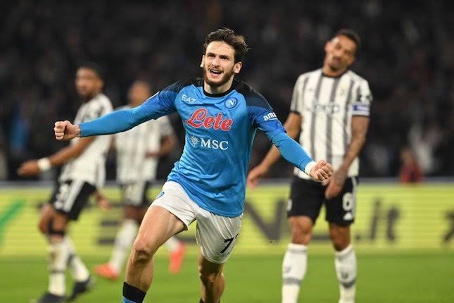 صورة نابولي يقطع الطريق أمام ريال مدريد فى ضم كفاراتسخيليا 
