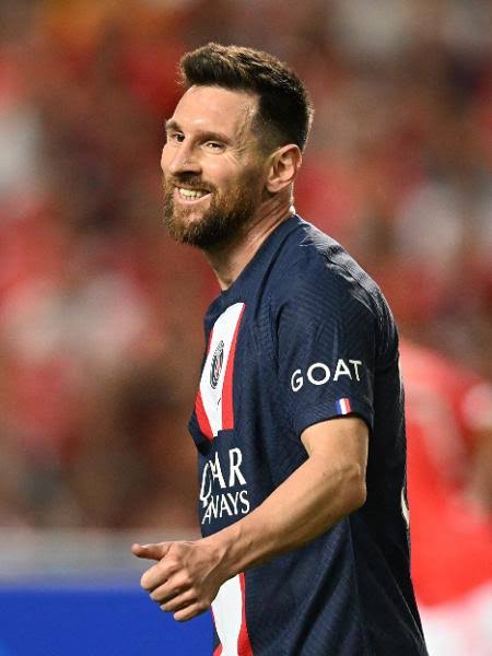 صورة تفاصيل عرض الهلال الخرافي ل ميسي وموقف اللاعب المفاجئ 