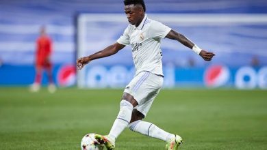 صورة مدرب ريال مدريد مدافعًا عن فينيسيوس: لاعب كرة قدم عظيم 