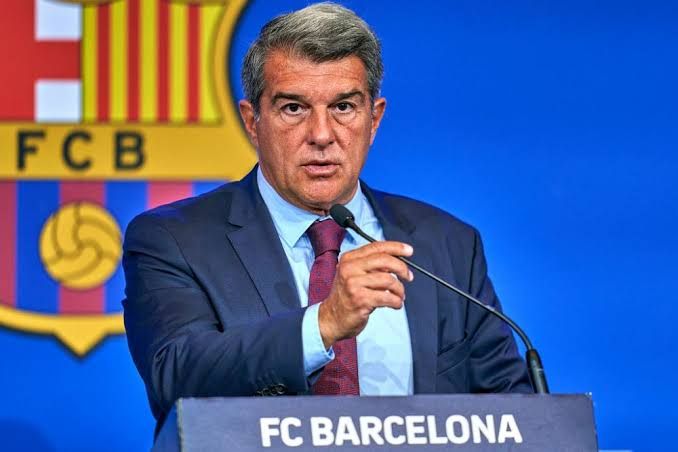 صورة بعد بيان ريال مدريد.. رئيس برشلونة يفتح النار على الجميع بتصريحات نارية