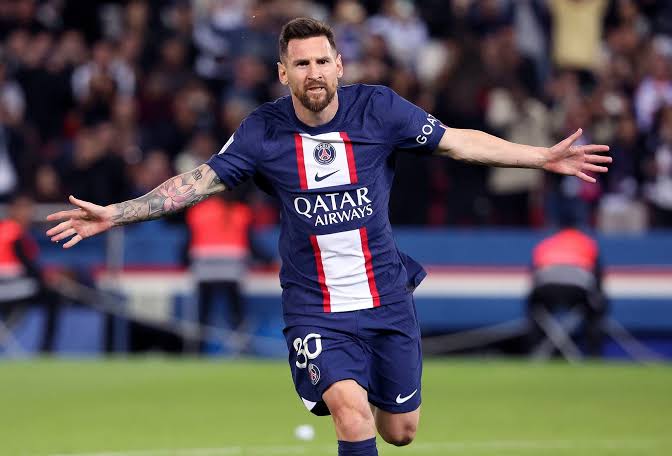 صورة لاعب بايرن ميونخ يسخر من ميسي على طريقته الخاصة 