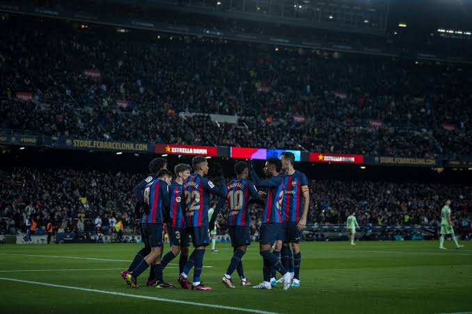 صورة تشكيل برشلونة الرسمي ضد فالنسيا في الدوري الإسباني 