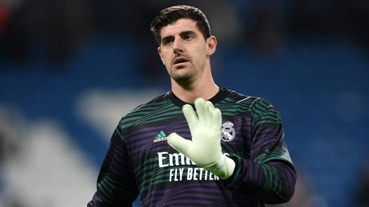 صورة كورتوا يصدم ريال مدريد قبل الكلاسيكو 