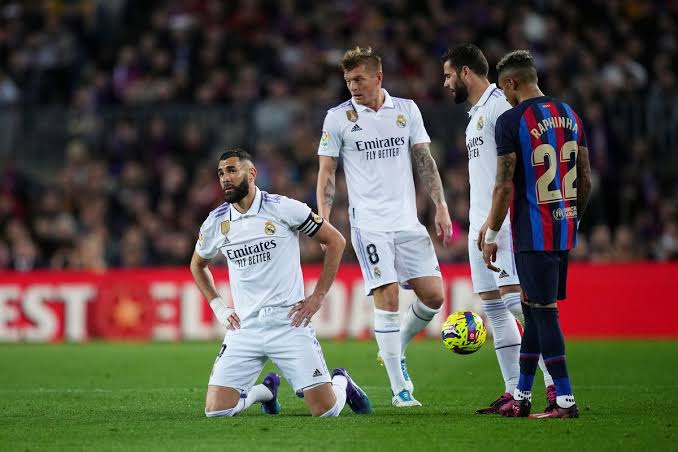 صورة هجوم حاد على نجم ريال مدريد قبل الكلاسيكو لهذا السبب 