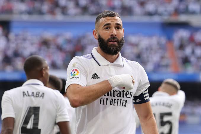 صورة موقف بنزيما من الانتقال إلى الدوري السعودي 