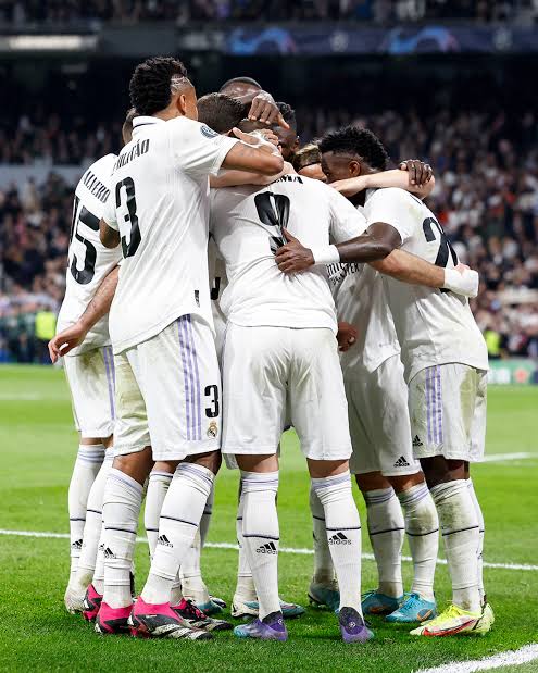 صورة أخر تطورات مفاوضات ريال مدريد لتجديد عقد نجم الفريق