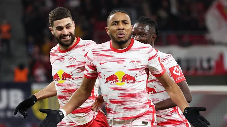 صورة لايبزيج يحدد سعر هدف ريال مدريد ومانشستر سيتي