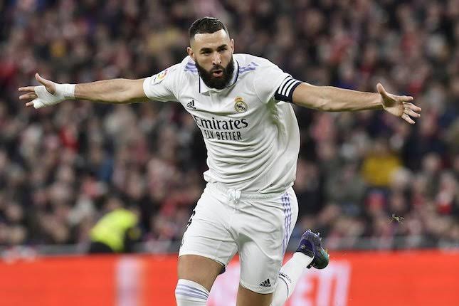 صورة بنزيما يصدم ريال مدريد حول وجهته المقبلة 
