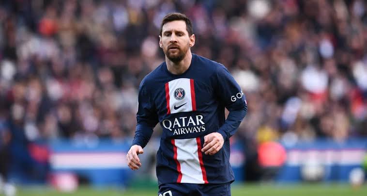 صورة مطعم إسباني يقرب ميسي إلى برشلونة فى الصيف 