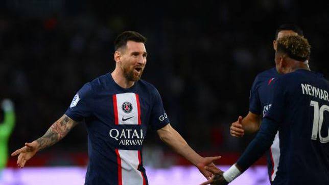 صورة برشلونة يُفاجئ ميسي بقرار جديد