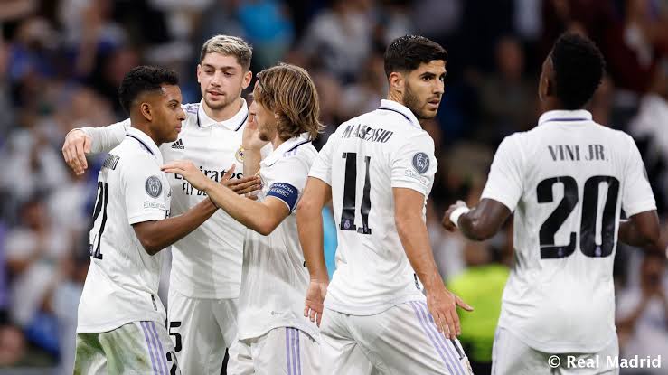 صورة أخر تطورات تجديد عقد نجم ريال مدريد