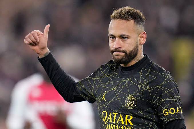 صورة نيمار يرصد العودة إلى برشلونة فى الصيف 