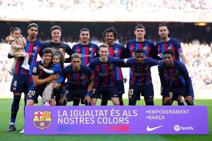 صورة برشلونة يصدم قائد الفريق الأول 