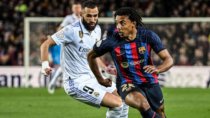 صورة ريال مدريد يصدم برشلونة 