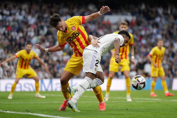 صورة مدرب جيرونا يصدم ريال مدريد قبل مواجهة السيتي 