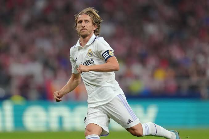 صورة ريال مدريد يحسم مستقبل مودريتش 