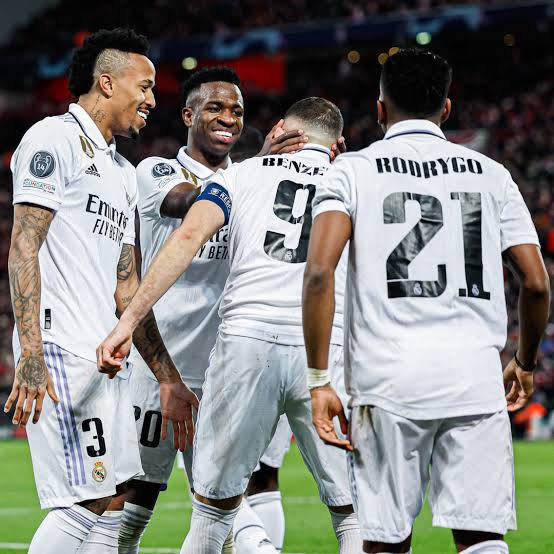 صورة أنشيلوتي يُعلن قائمة ريال مدريد لمواجهة ألميريا في الليجا 