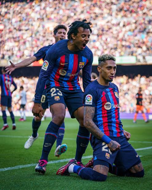 صورة برشلونة يراقب صفقات مميزة 