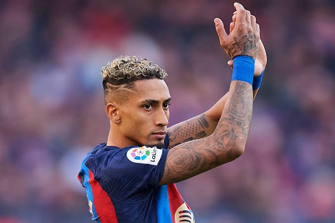 صورة رافينيا مهدد بالرحيل عن برشلونة فى الصيف لهذا السبب 