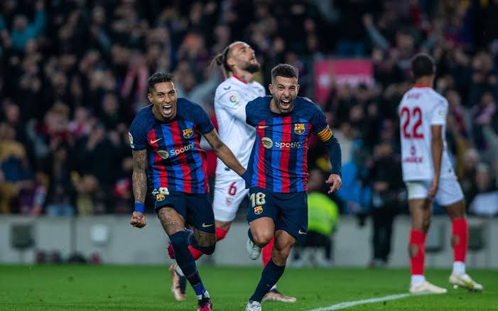 صورة برشلونة يُفاجئ لاعبي الفريق ويهددهم بالرحيل! 