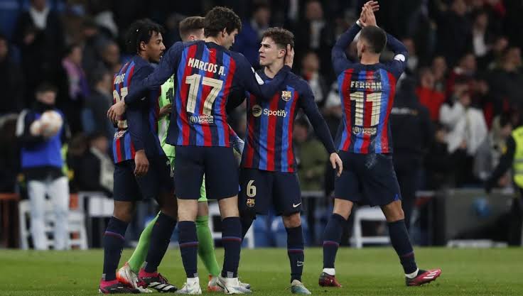 صورة الصحف الإسبانية تتغنى بتألق برشلونة