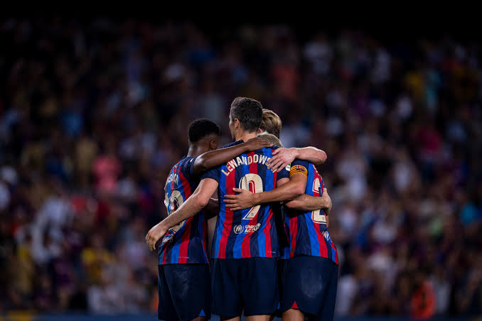 صورة لاعب برشلونة يقترب من الدوري الألماني 