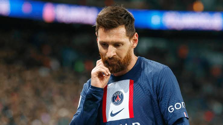 صورة ميسي يسخر من باريس ويقترب من الإنتقال لهذا الفريق 