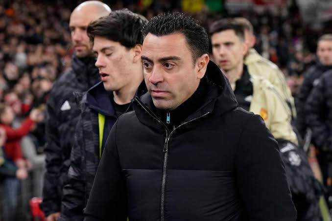 صورة قرارات قوية من تشافي قبل مباراة برشلونة ضد سوسيداد في الدوري 