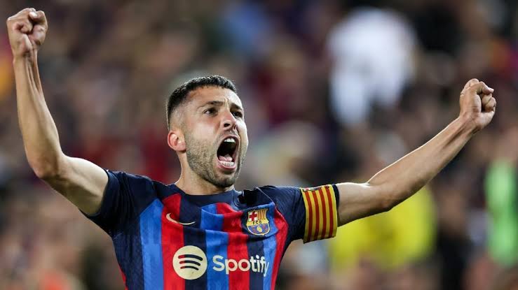صورة برشلونة تعلن رحيله رسميا وألبا يعلق
