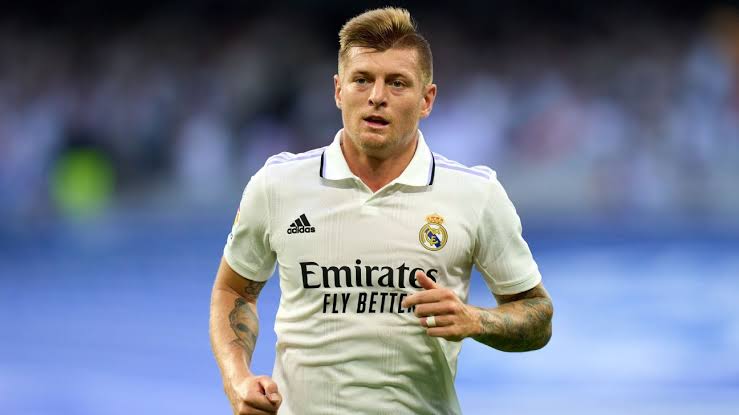 صورة توني كروس يثير الجدل بشأن مستقبله مع ريال مدريد 