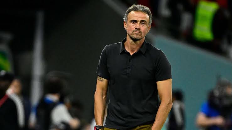 صورة مدرب برشلونة السابق يقترب من عملاق إيطاليا 