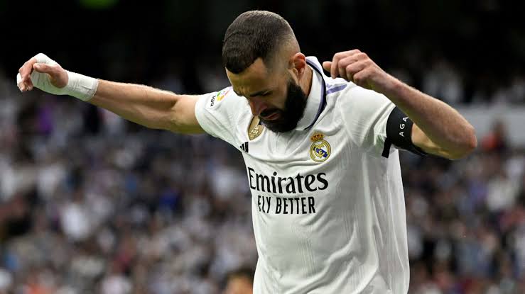 صورة موقف ريال مدريد من عرض اتحاد جدة الضخم لضم بنزيما 